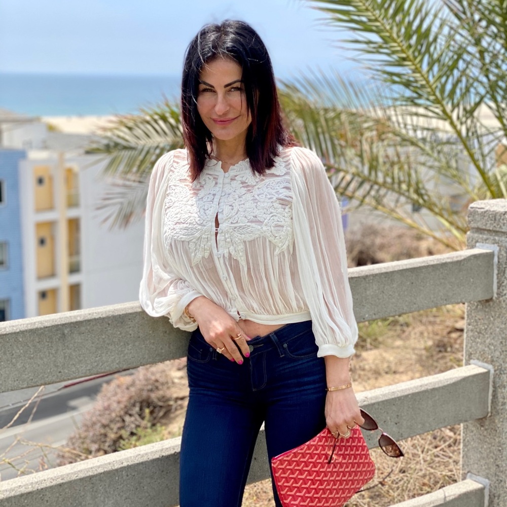 Meet your Posher, Ana